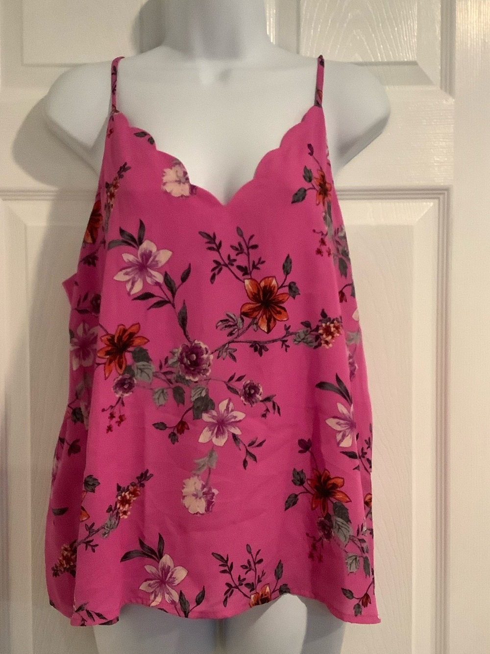NWT SOCIALITE Pink Bright Floral Cottagecore Boho Euro Vacation Resortwear Tank